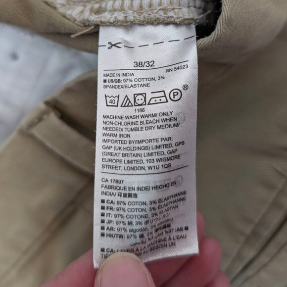 GAP Slim Fit Khaki Pants - Picture 7 of 8